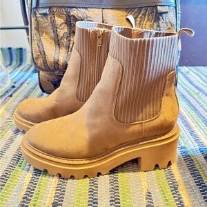 Universal Thread - Women's Kyrie Chunky Heel Ankle Sock Boots